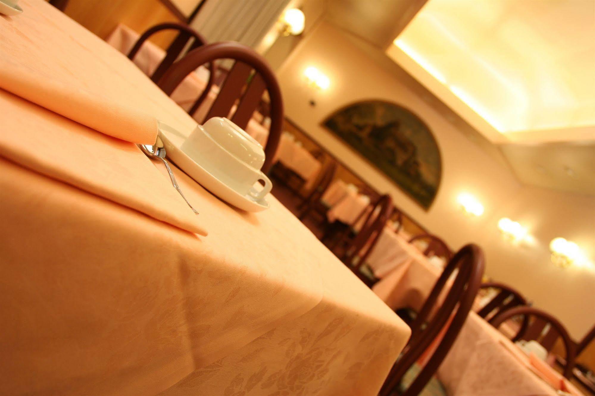 Albert Hotel Hotel Milán